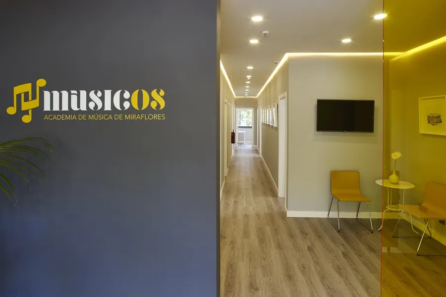Corredor de acesso às salas de aula